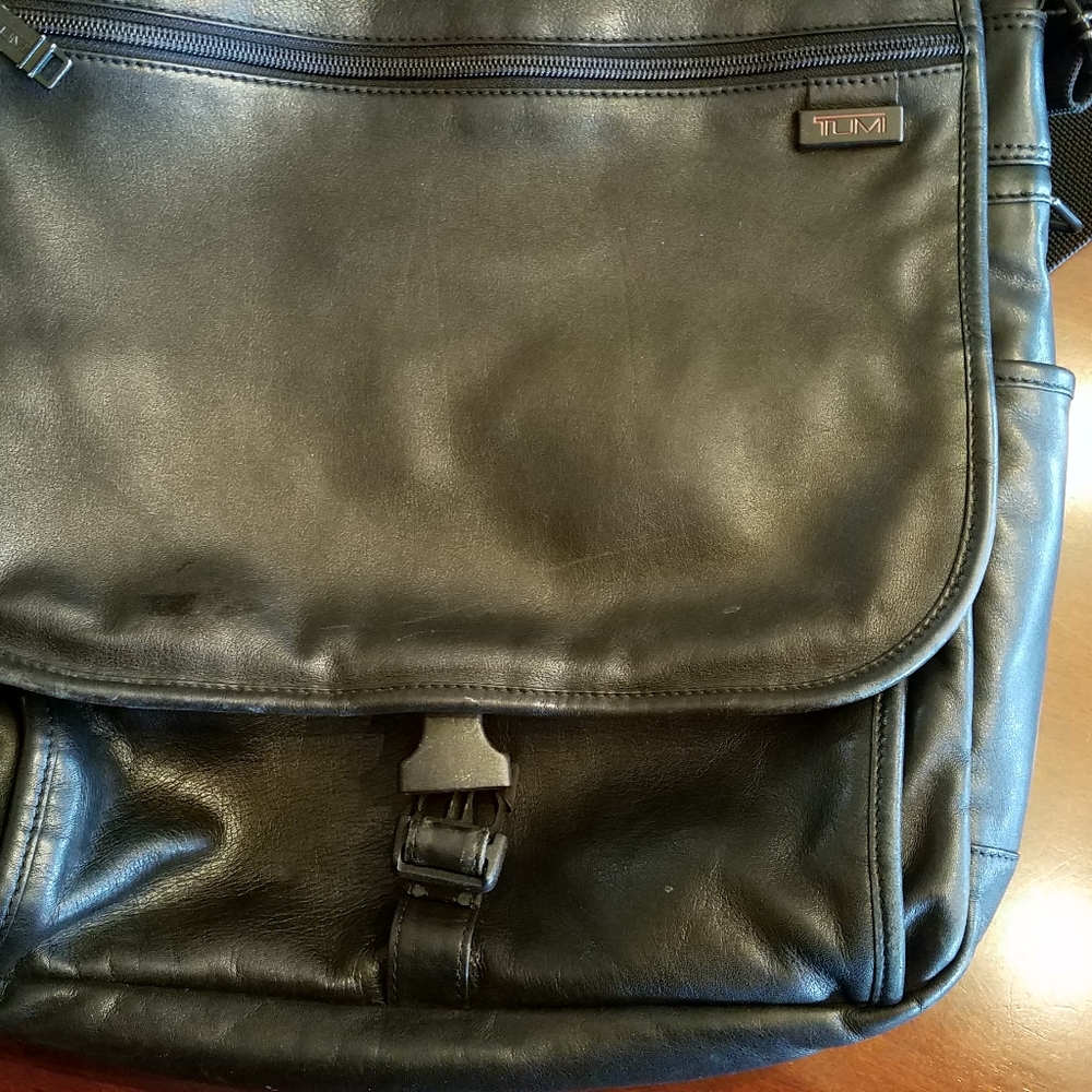 Genuine Leather Tumi Travel Organizer/Portfolio